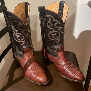 Men’s Nocona size 10  leather cowboy boots